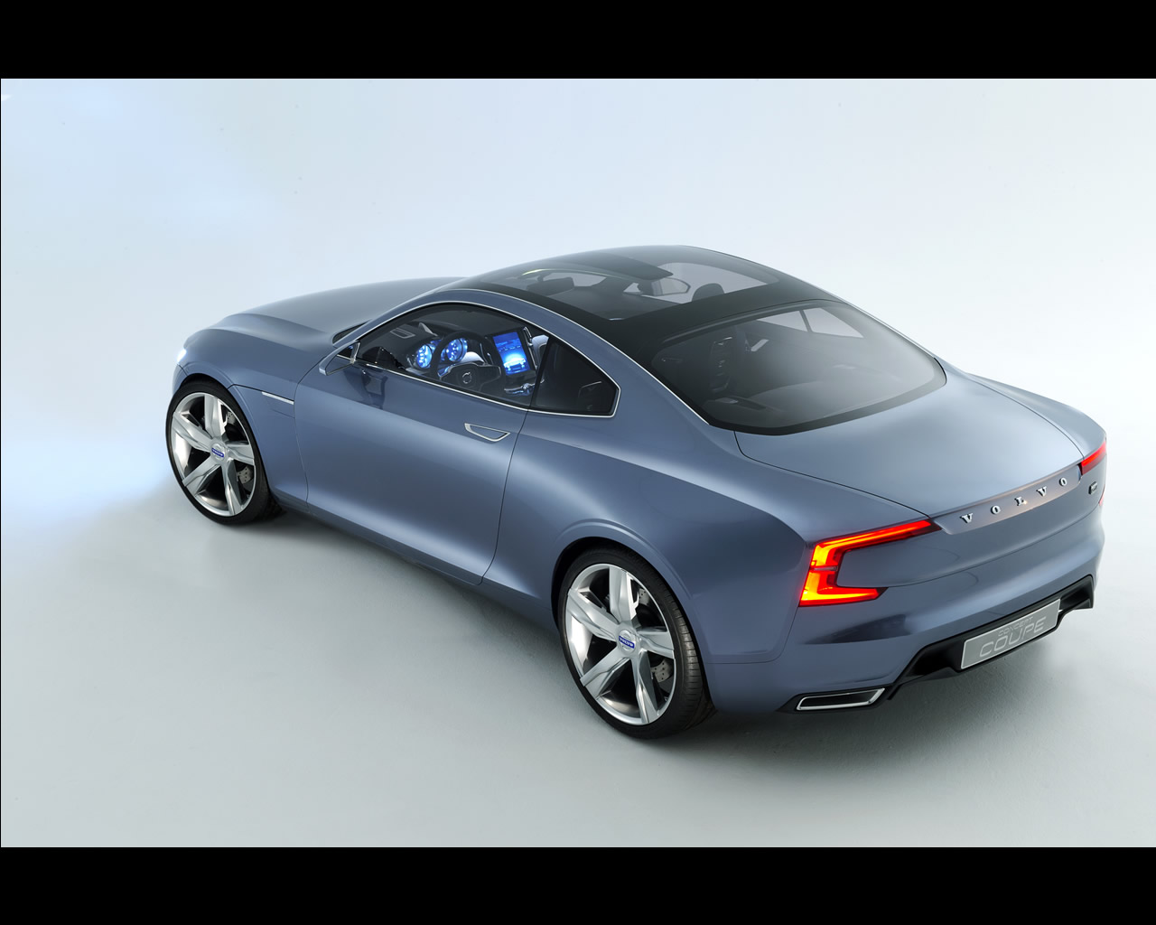 Volvo Plug in Hybrid Coupé Concept 2013