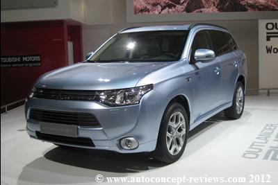 Mitsubishi Outlander PHEV for 2013 