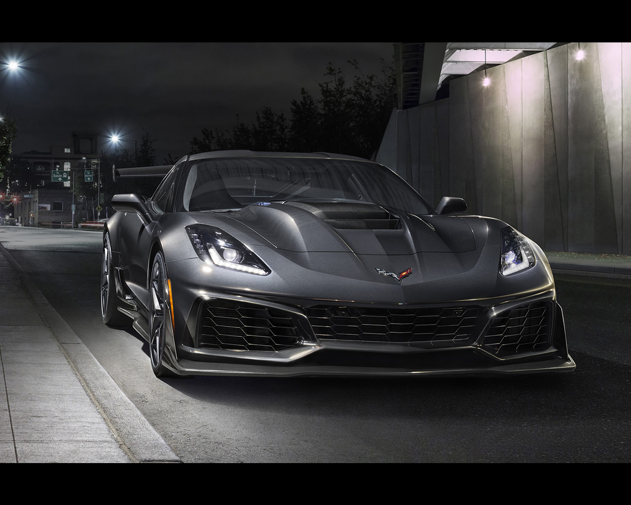 Chevrolet Corvette C7 755 hp ZR1 Coupe and Convertible 2019