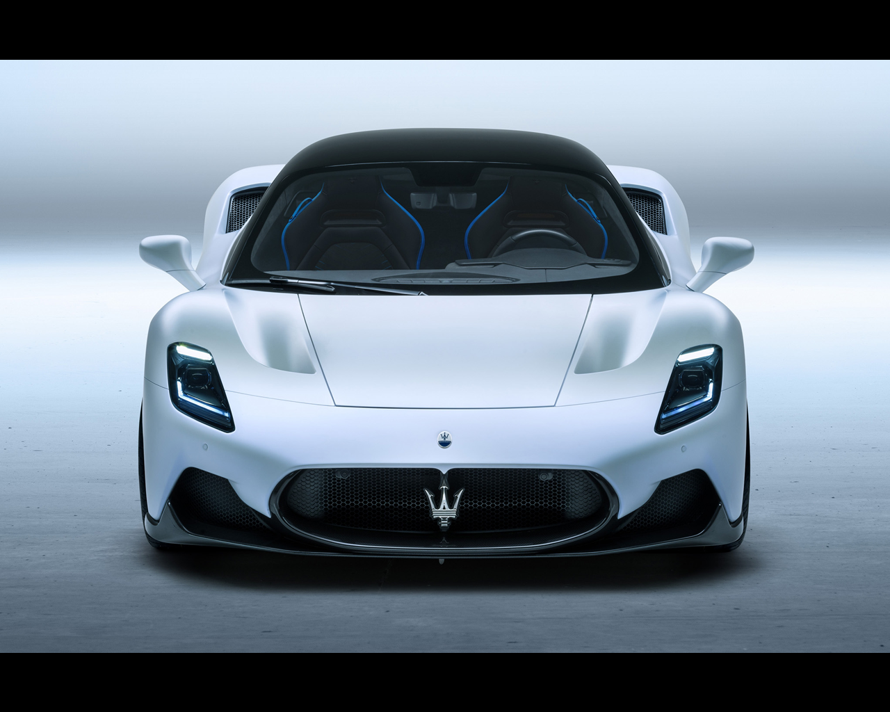 2020 Maserati MC20 sports car